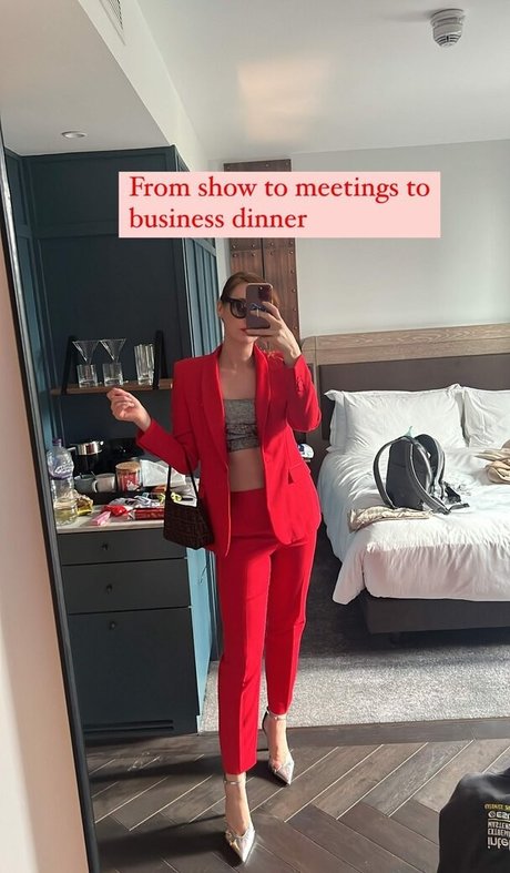 キティ・ウェット・オンリーファンズ ポルノ ギャラリー