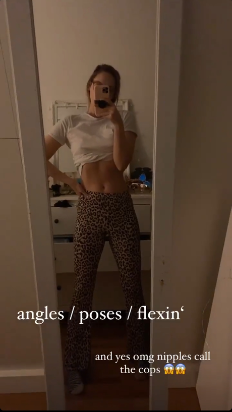 ワックスオンリーファン アダルト 写真