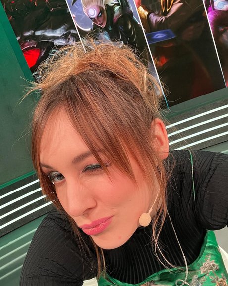 アジア人ニューハーフオンリーファンズ ポルノ 写真