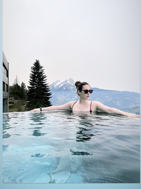 ティーンアジア人オンリーファンズ セクシー 画像