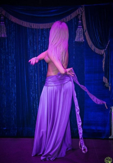 貞操帯オンリーファンズ 無料エロ 写真