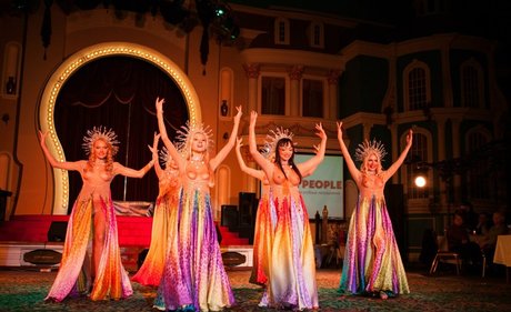 柔軟なティーンオンリーファン エロチック 写真