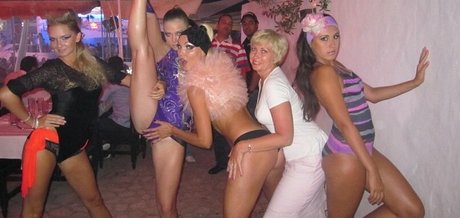 乳首 オンリーファンズ セクシー ギャラリー