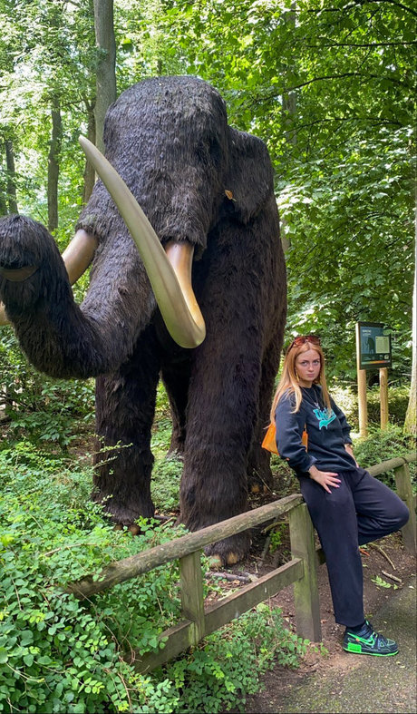 黒檀の指入れオンリーファンズ セクシー裸 写真