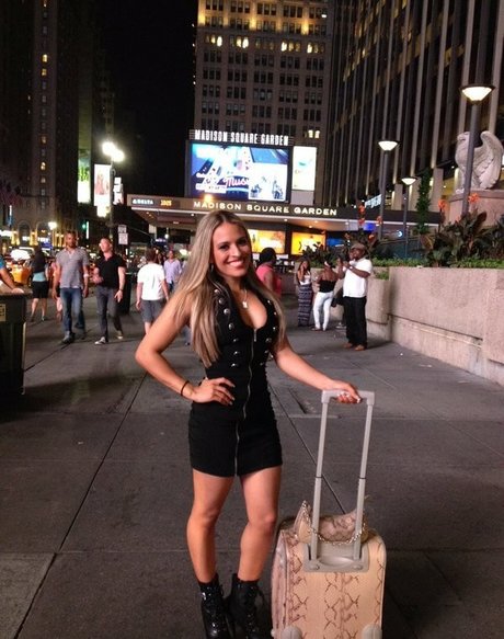 スペードのクイーン オンリーファンズ 無料エロ 画像