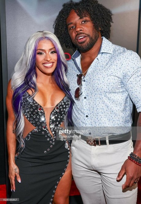 Zelina Vega 無料のスター 写真