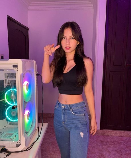 レズビアン誘惑オンリーファンズ えろた 画像