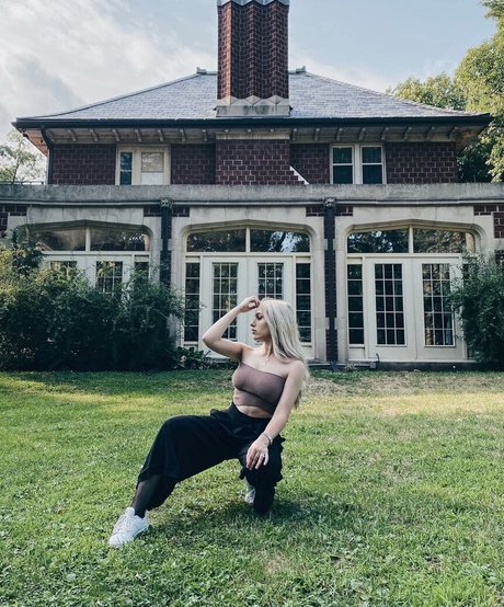 Emerome 独占スター 画像