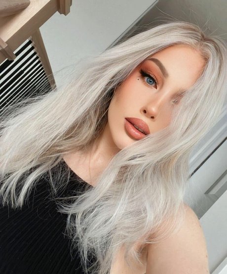 レズビアンマッサージオンリーファンズ トップ 写真