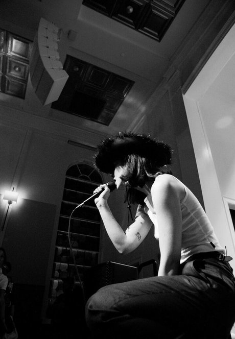 巨大ディルドオンリーファンズ アートヌード アーカイブ