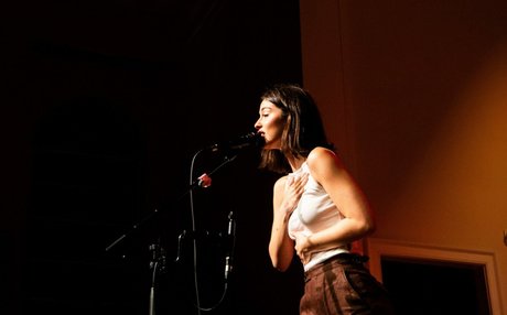 赤毛の痩せたオンリーファンズ 無料セクシー 写真