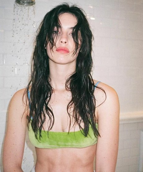 フィットネスガールズオンリーファンズ セクシーヌード 画像