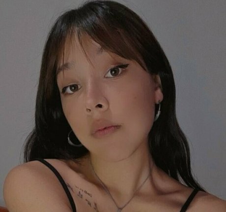 raecalu 無料モデル 画像