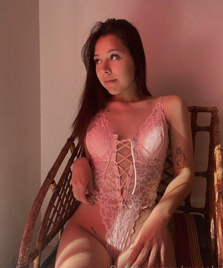 raecalu ポルノモデル アーカイブ