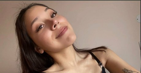 raecalu 裸のポルノスター 写真