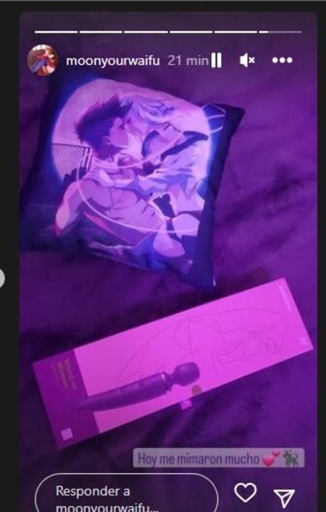 Moonyourwaifu 可愛いモデル 写真