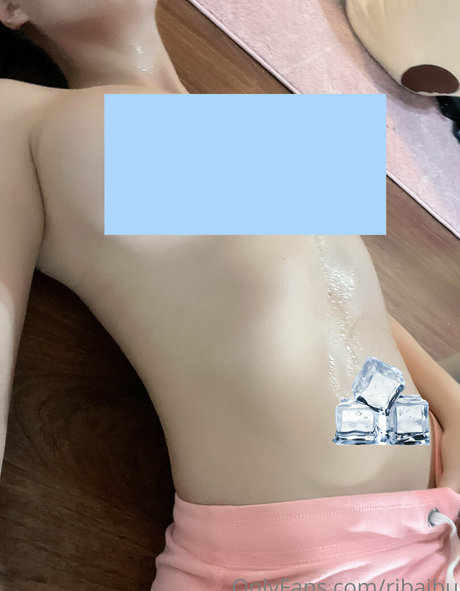 年配の熟女オンリーファンズ 無料ヌード 写真