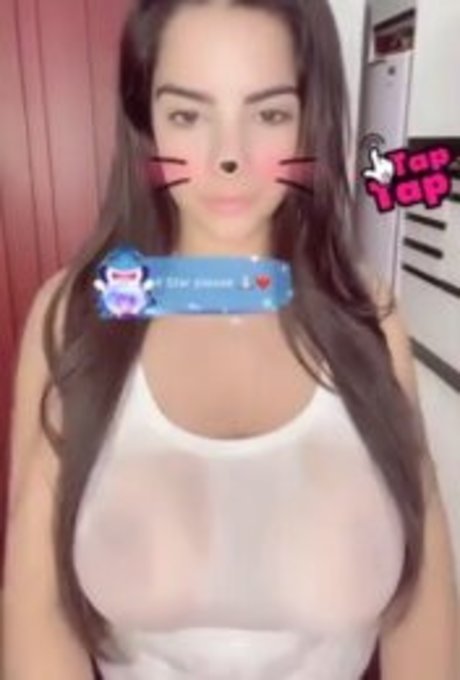 小さいチンポのシーメールオンリーファンズ 美しい 画像