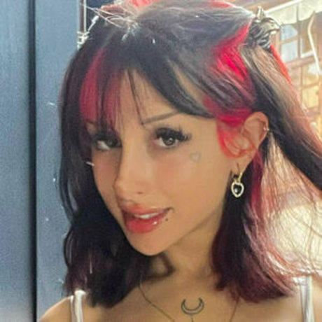 ティーンレズビアンオンリーファンズ 可愛い アーカイブ