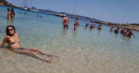 ヨガインストラクターオンリーファンズ ホットセックス 画像