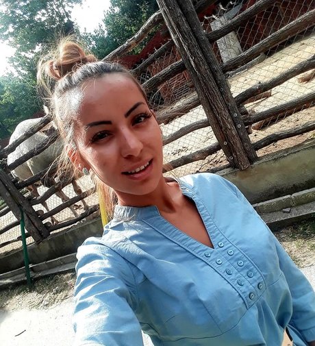 Marinela Adalbertova 最高のスター 写真