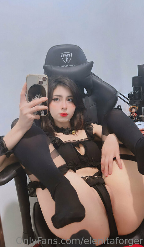 アニメガールズオンリーファン セクシーヌード 写真