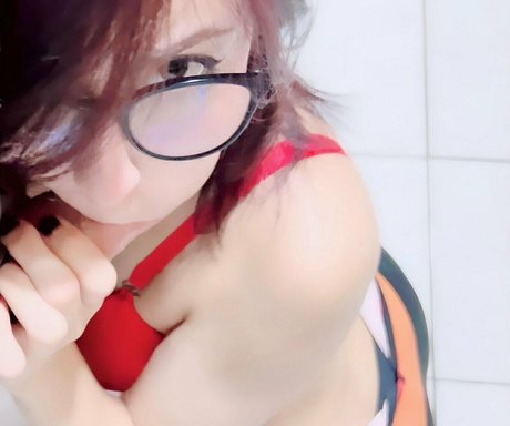 elenitaforger 無料女優 ギャラリー