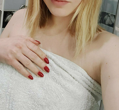 アナルオーガズム オンリーファンズ ヌード 写真