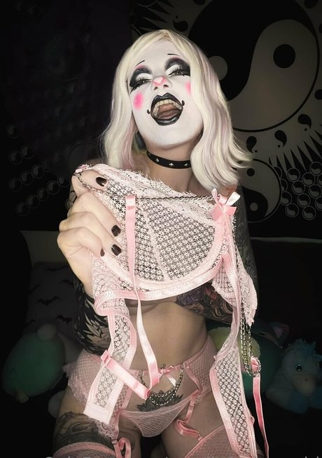 yourlittleclowngirl アダルトモデル ギャラリー