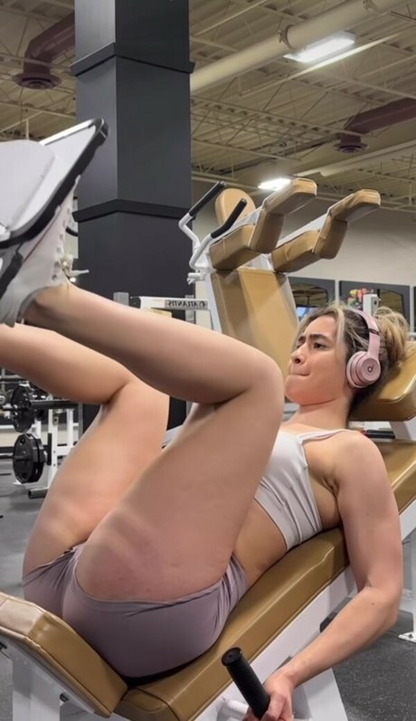 Kenza lifts セクシーなスター 画像