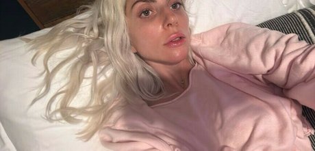 Lady Gaga ポルノスター 写真