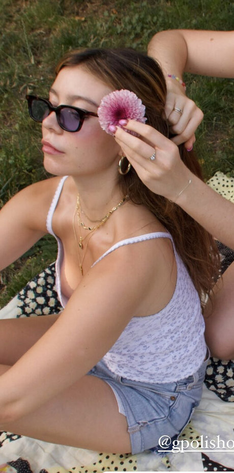 裸の女の子オンリーファンズ セクシーヌード 写真