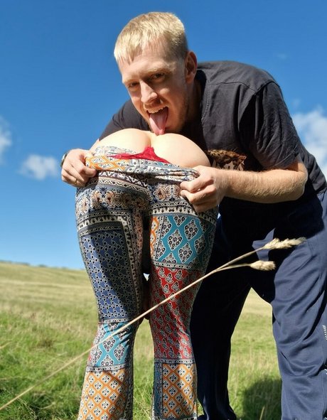 フィットネスインフルエンサーオンリーファンズ 裸 画像