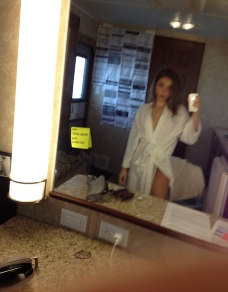 熟女の足オンリーファンズ ホットセックス 画像