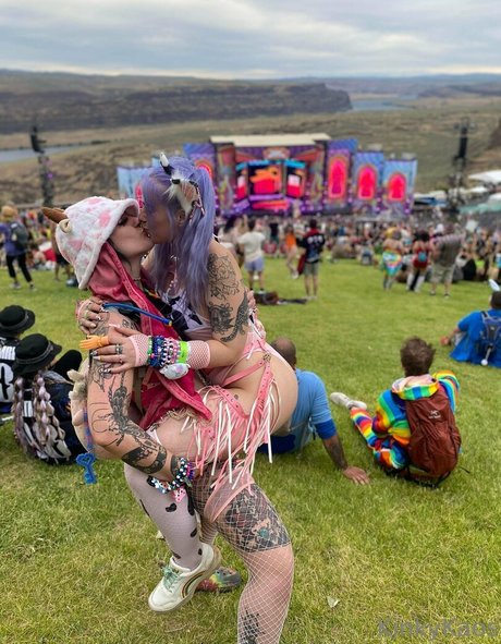 kinkykaoskings ポルノスター 独占 画像