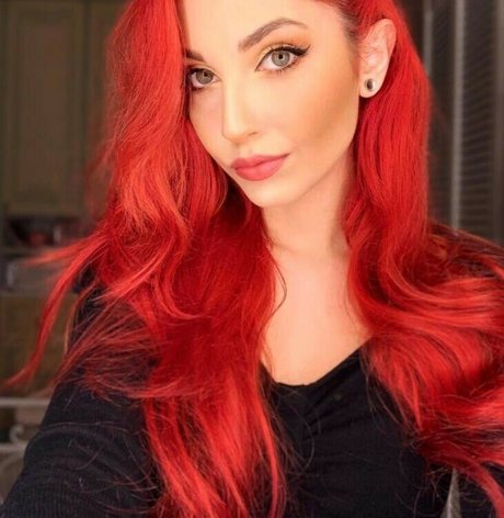 巨乳ジムオンリーファンズ えろた 写真