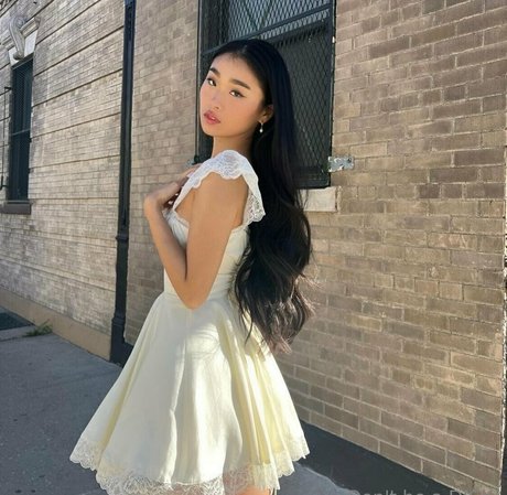 アジア人ニューハーフオンリーファンズ ホットヌード ギャラリー