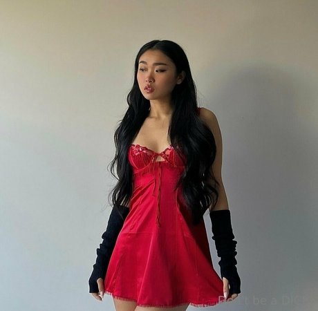 巨乳で痩せているオンリーファンズ トップ 写真