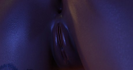 カーリーエボニーオンリーファンズ セクシーヌード 写真