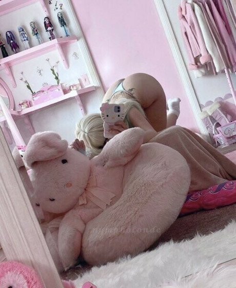 nymphblonde トップポルノスター 写真