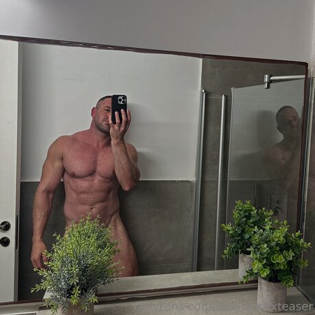 Elon Essexteaser セクシーモデル 写真