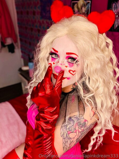 Daniellapinkdream333 ポルノモデル 画像