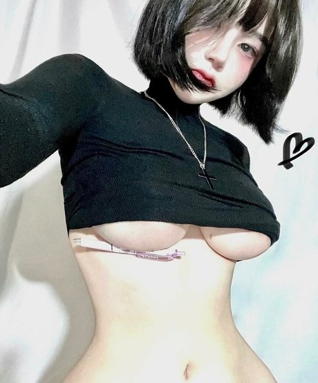 黒檀の熟女オンリーファンズ 素敵 画像