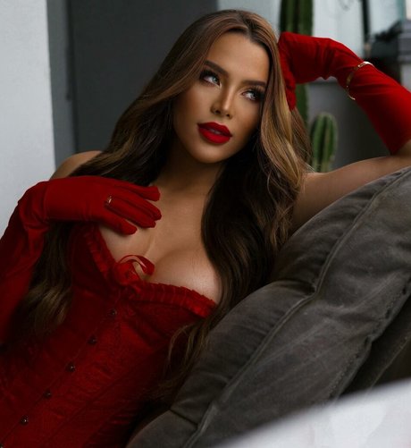 Thay Lupi かわいいスター 写真