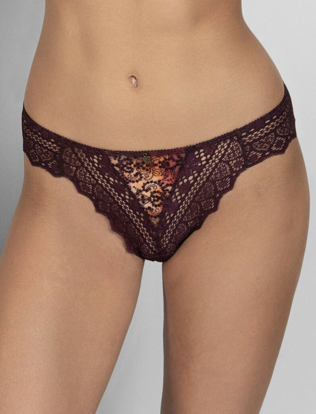 コスプレ フェムボーイ オンリーファンズ ポルノ 写真