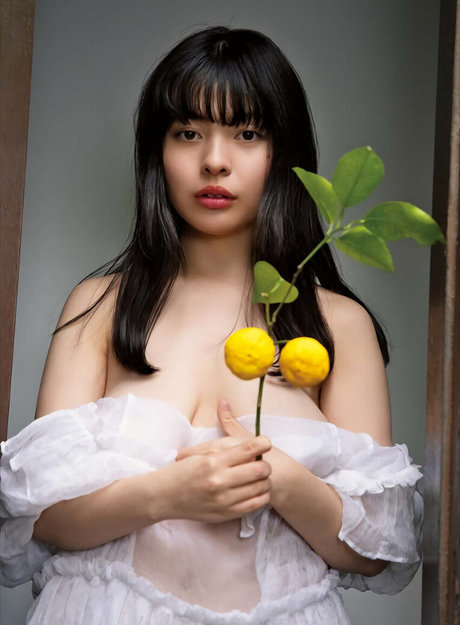 Ani Tenyu ポルノスター アート ギャラリー