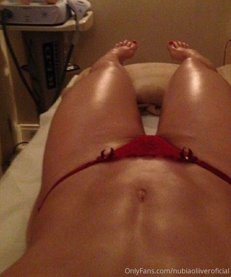 Nubia Oliver ヌードのポルノスター 写真