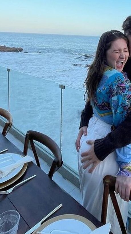 Emma Kenney HD女優 写真