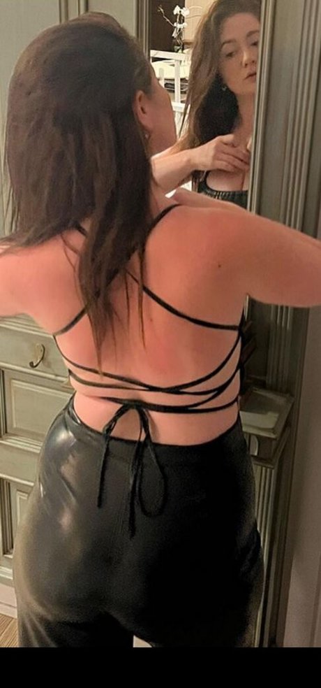 巨尻熟女オンリーファンズ セクシー アーカイブ