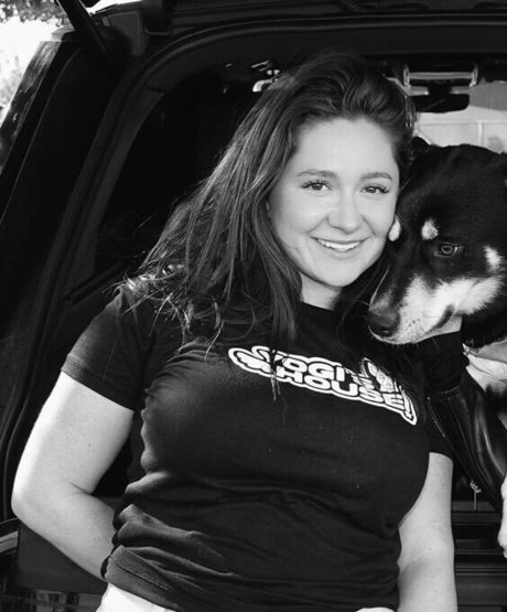 Emma Kenney アートスター 画像